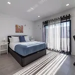 Modern & Quiet 2br 2 Baths 4 Balconies & Lift Apartment