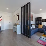 Modern & Quiet 2br 2 Baths 4 Balconies & Lift Apartment *