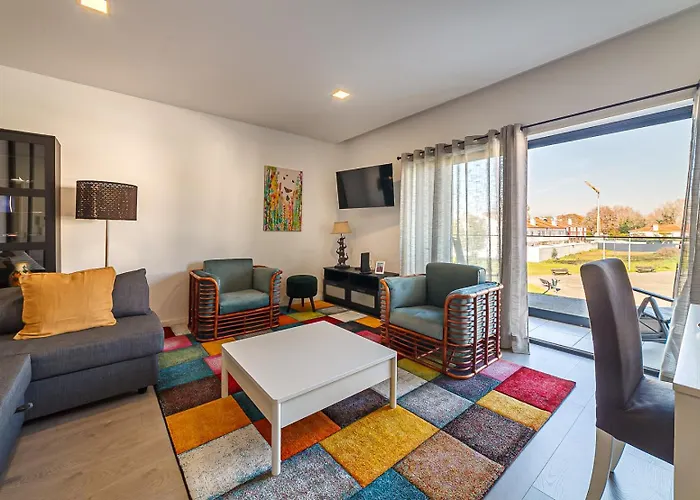 Apartment Modern & Quiet 2br 2 Baths 4 Balconies & Lift Ilhavo