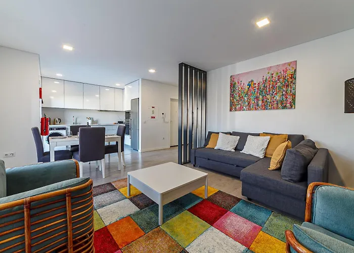 Modern & Quiet 2br 2 Baths 4 Balconies & Lift Apartment