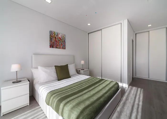 Modern & Quiet 2br 2 Baths 4 Balconies & Lift Apartment