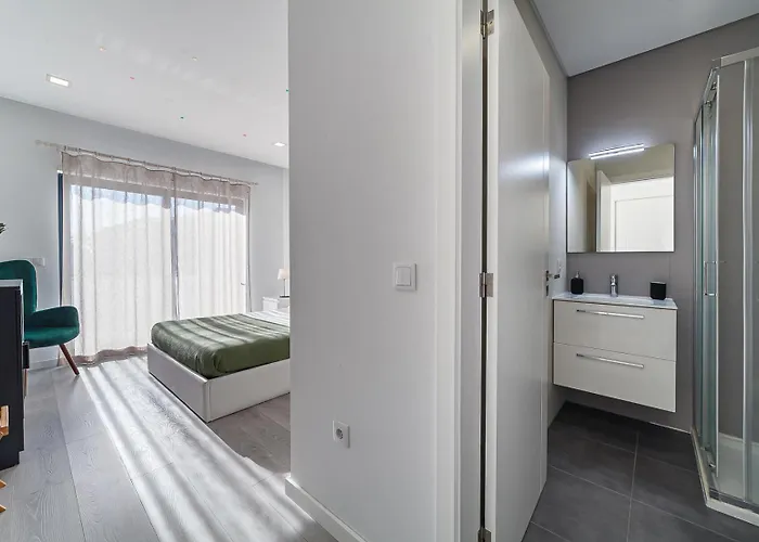 Modern & Quiet 2br 2 Baths 4 Balconies & Lift Apartment